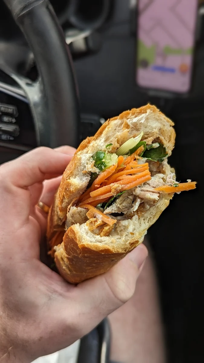 Highlights, Thanh Hieu Hot Bread & Takeaway