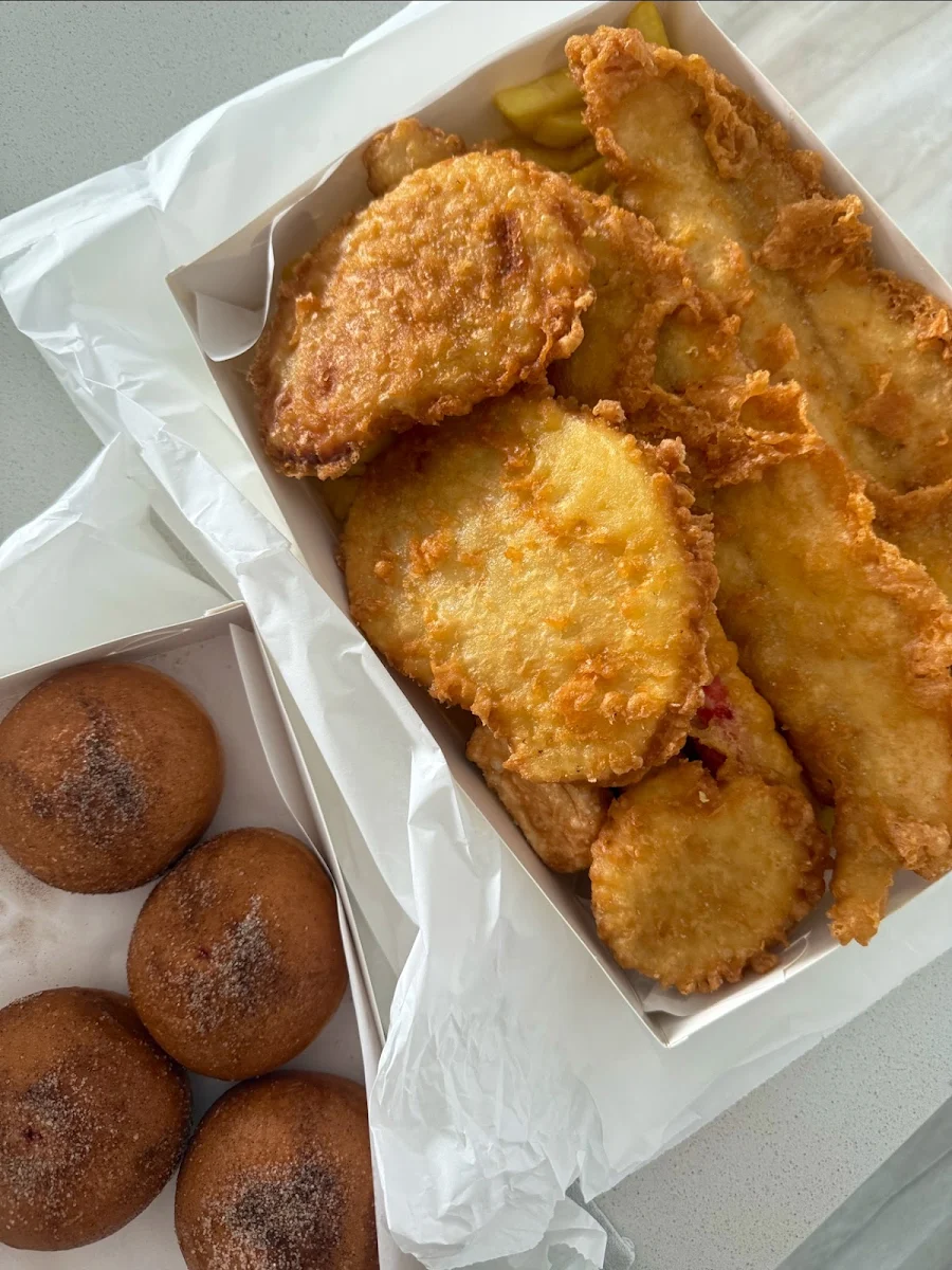 Highlights, Captain Con's Fish and Chips