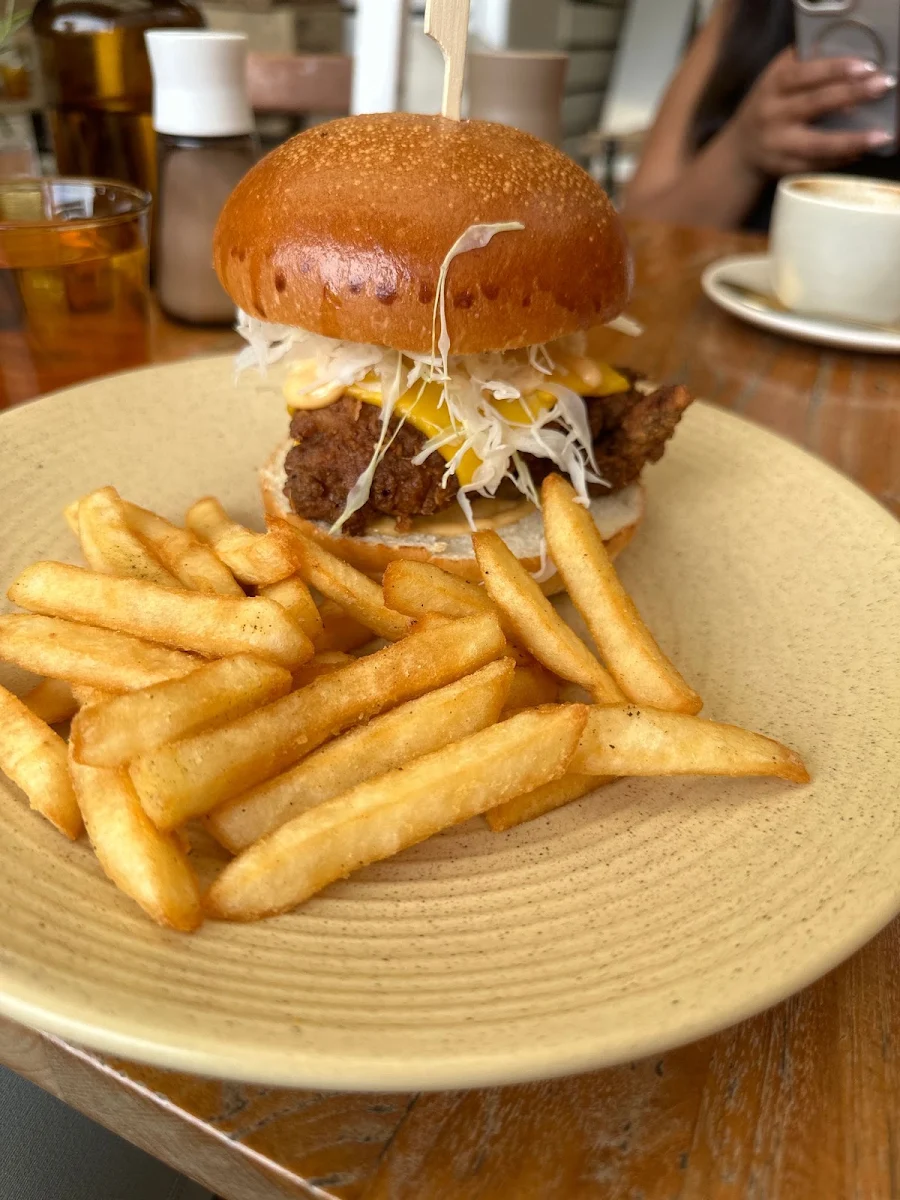 Highlights, Great Ryrie Cafe'