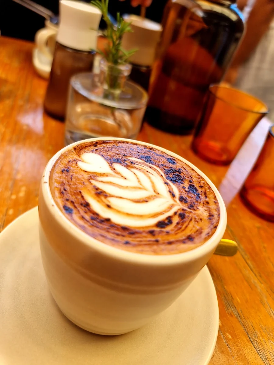 Highlights, Great Ryrie Cafe'