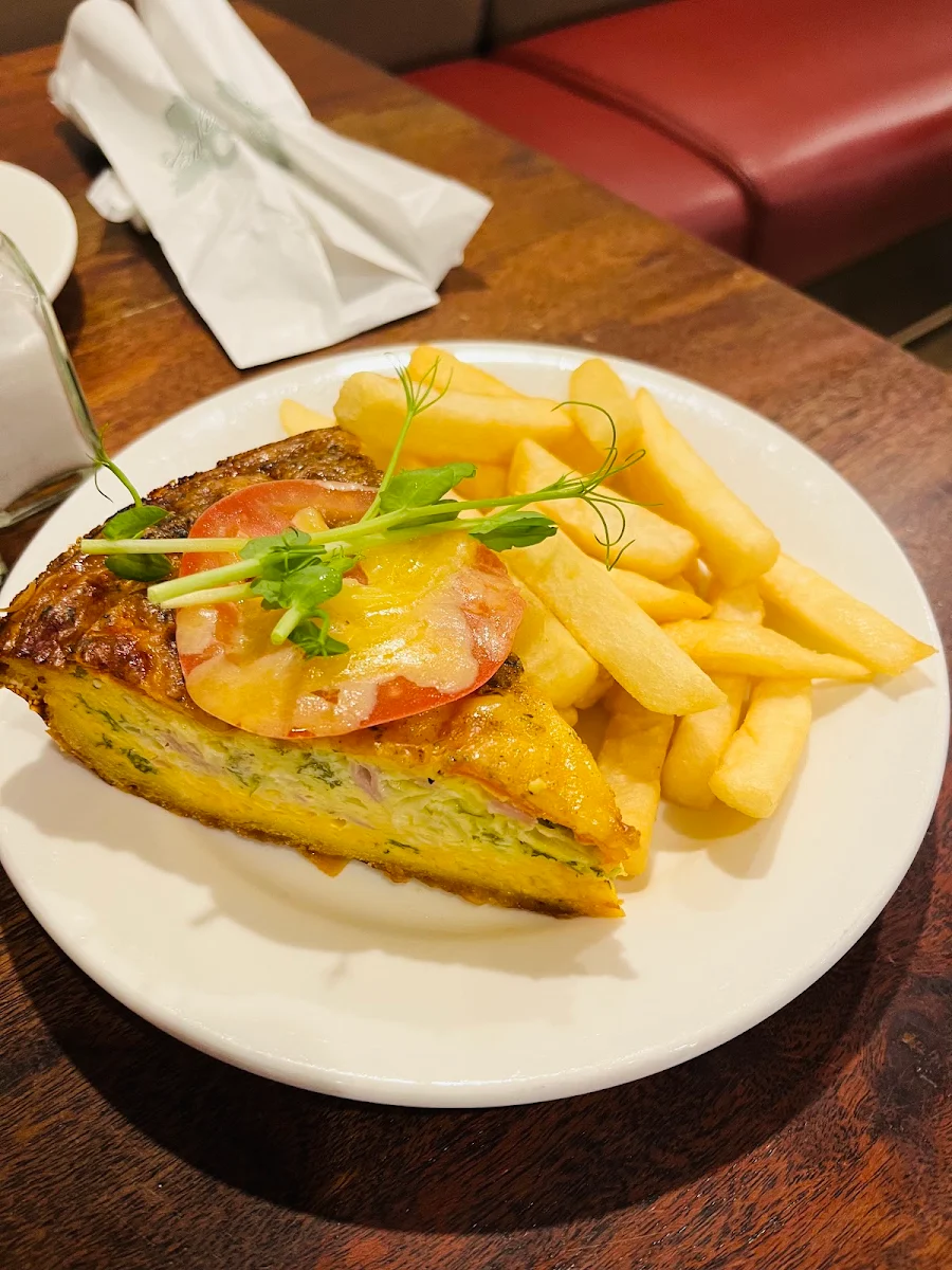Highlights, Birdcage Coffee Lounge