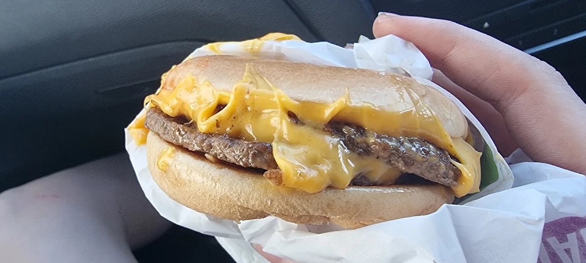 Double Cheeseburger, McDonald's Rocklea
