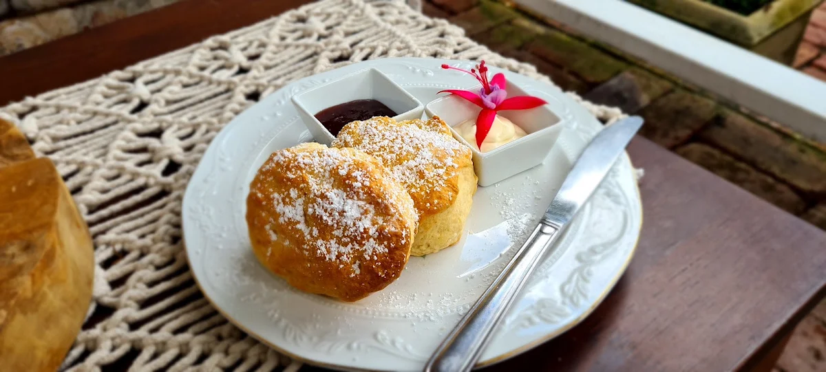 Highlights, The Maali café