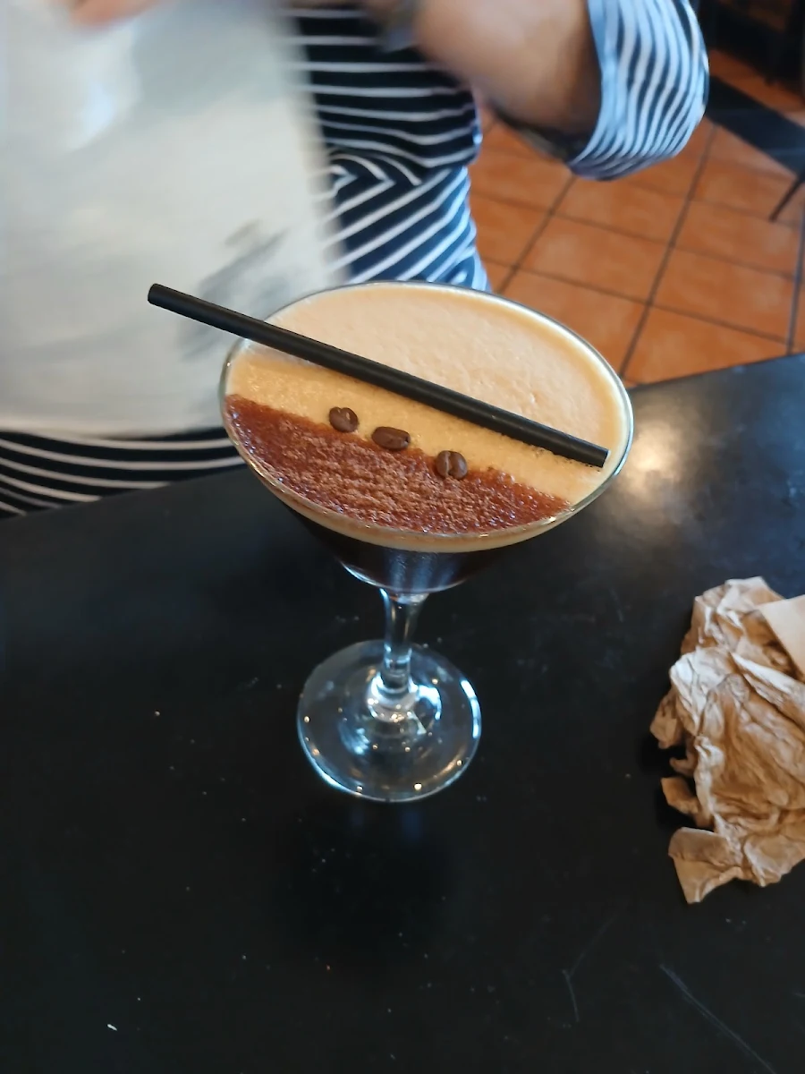 Espresso Martini, Applebys Mediterraneo Bar & Grill