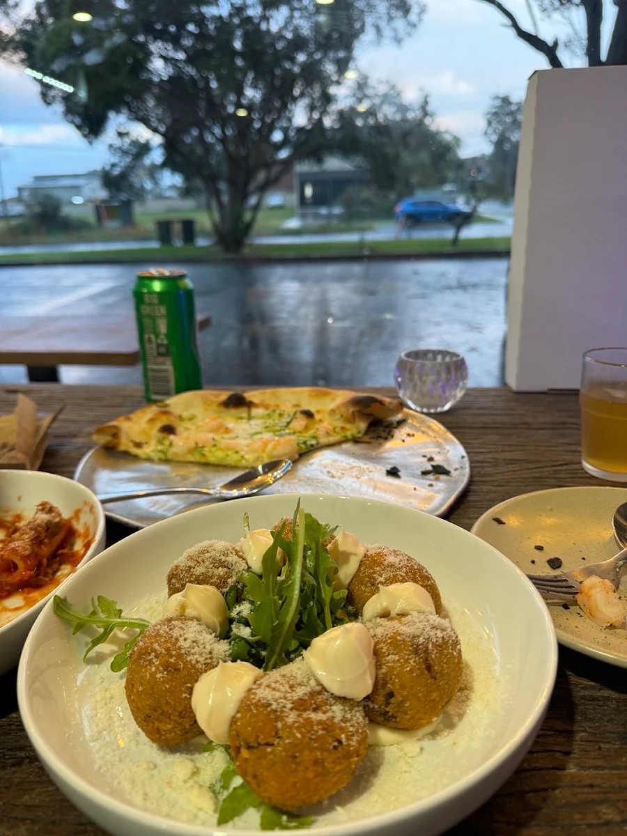 Highlights, Lupo's Pizza Pasta