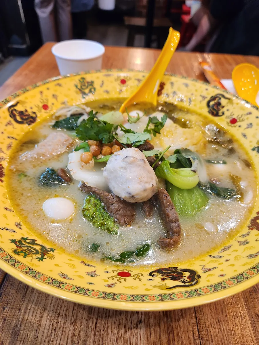 Highlights, Dragon Hot Pot