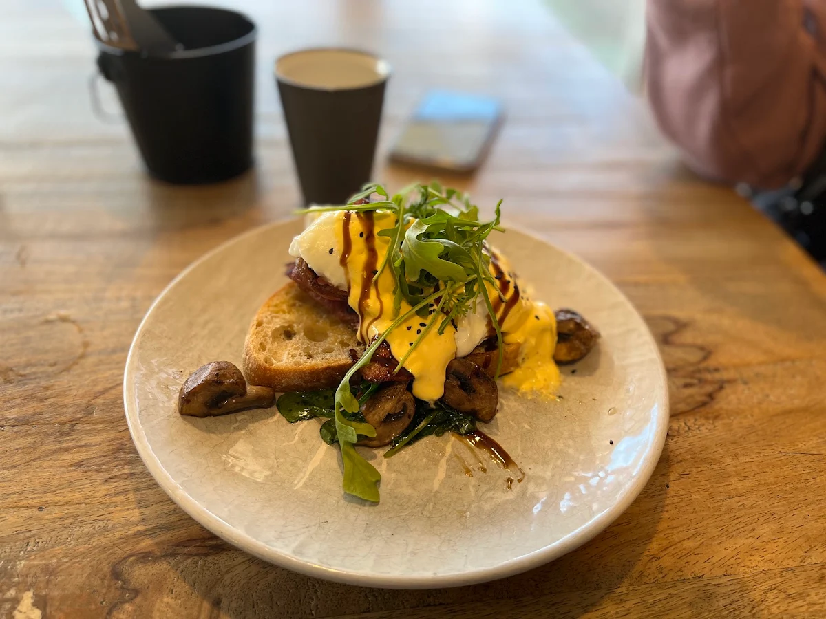 Highlights, Seven Monks Cafe & Wares