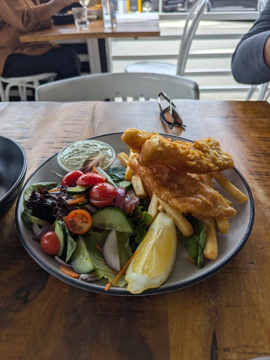 Local Battered Flathead & Chips Tartare Sauce