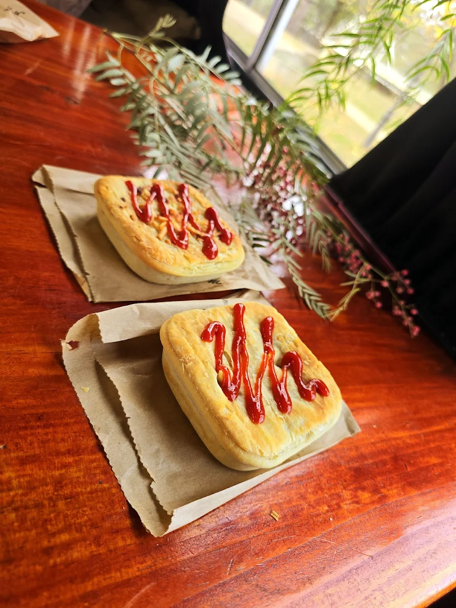 Highlights, Murchison bakery
