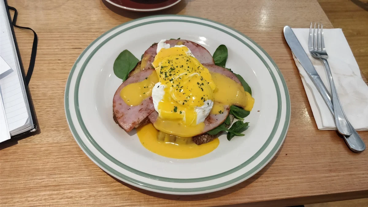 Eggs Benedict, Envoy Cafe