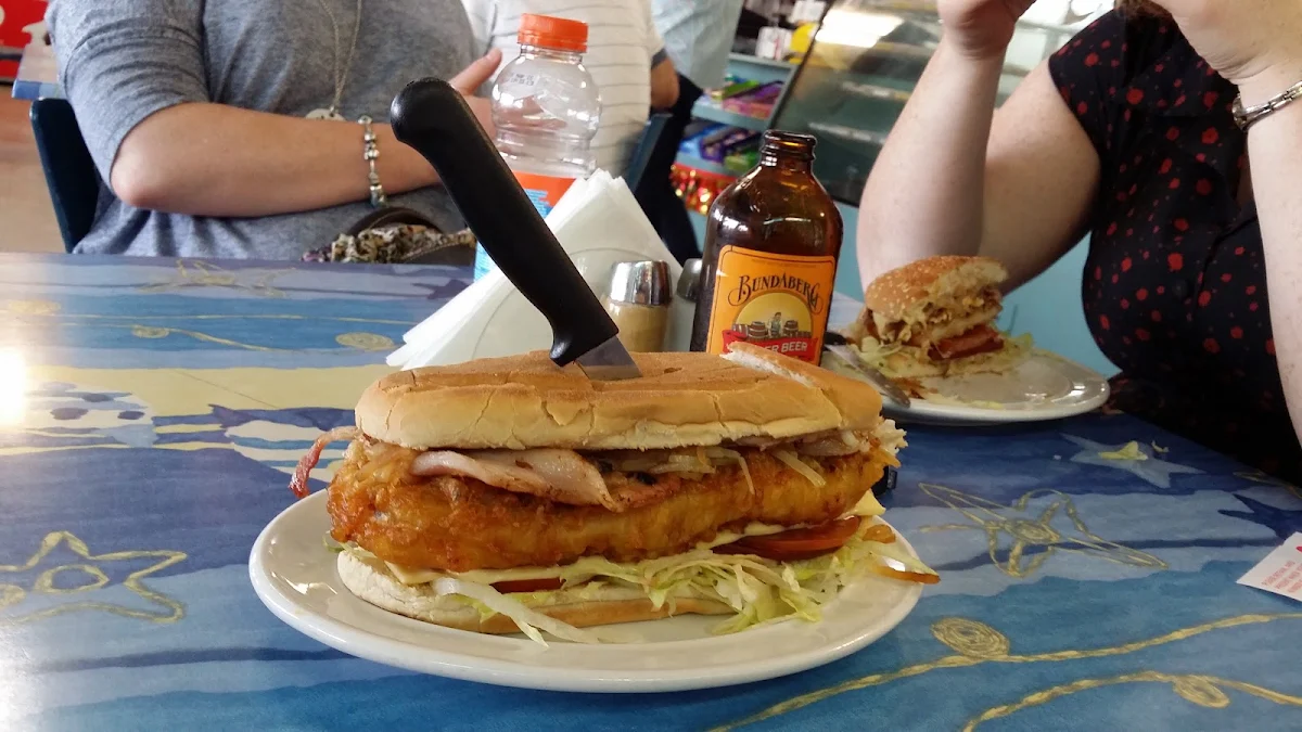 Fish Burger, Pope's Cafe