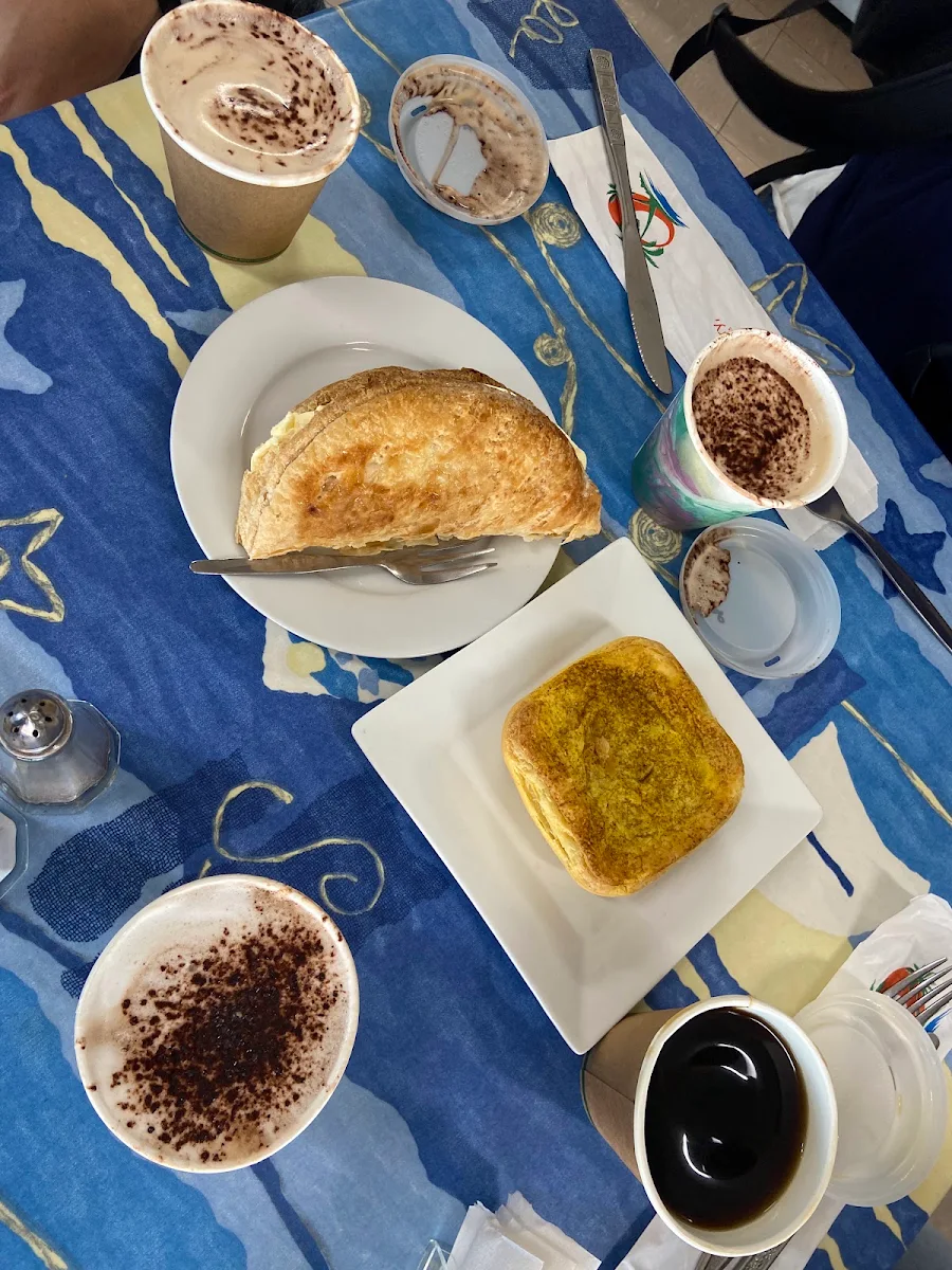 Highlights, Pope's Cafe