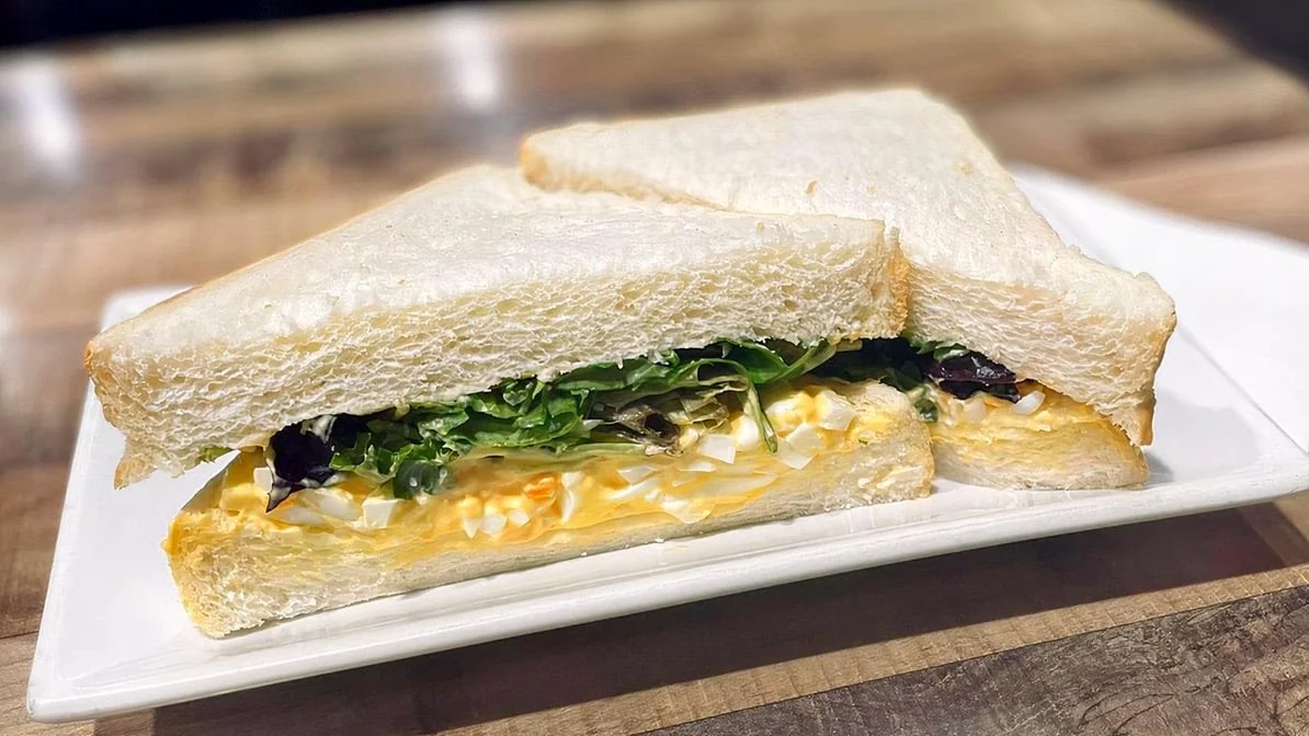 Highlights, Sam's Gourmet Cafe