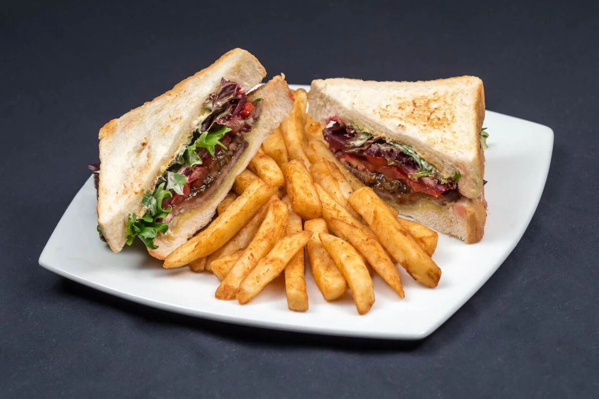 Highlights, Sam's Gourmet Cafe