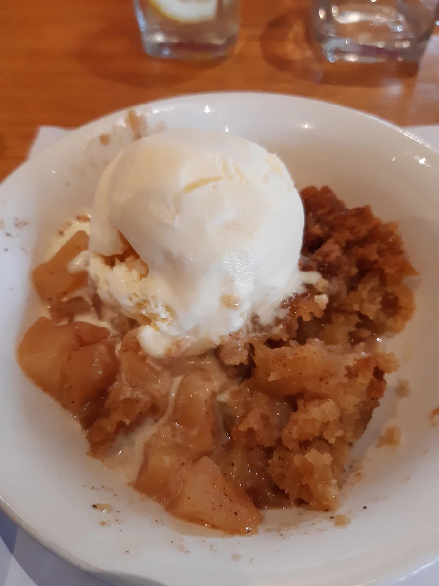 Apple Crumble and Ice Cream