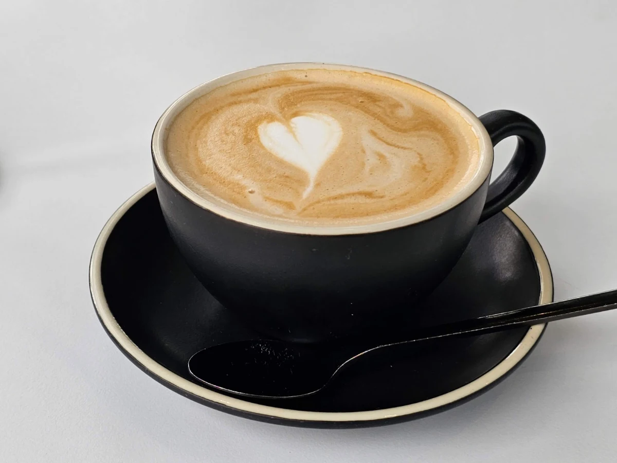 Flat White, Little Growling Cafe
