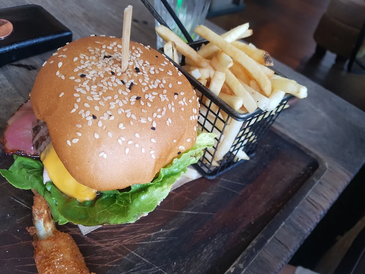 Hamburger, At Sixes And Sevens