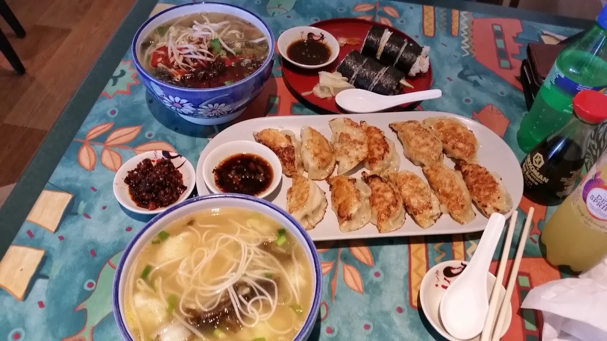 Highlights, Jian's Sushi & Noodle Bar