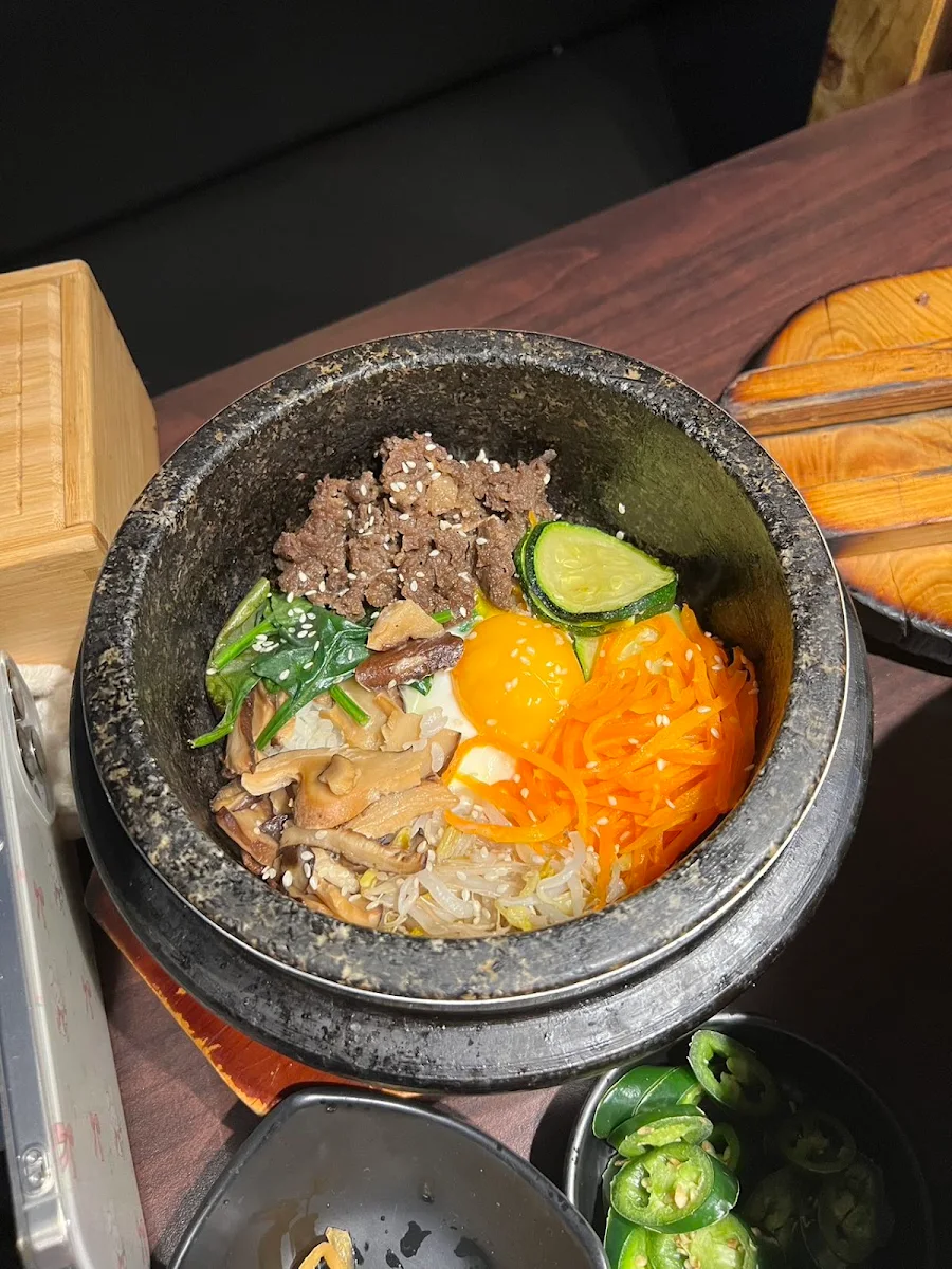 Beef Bibimbap, Yeonga