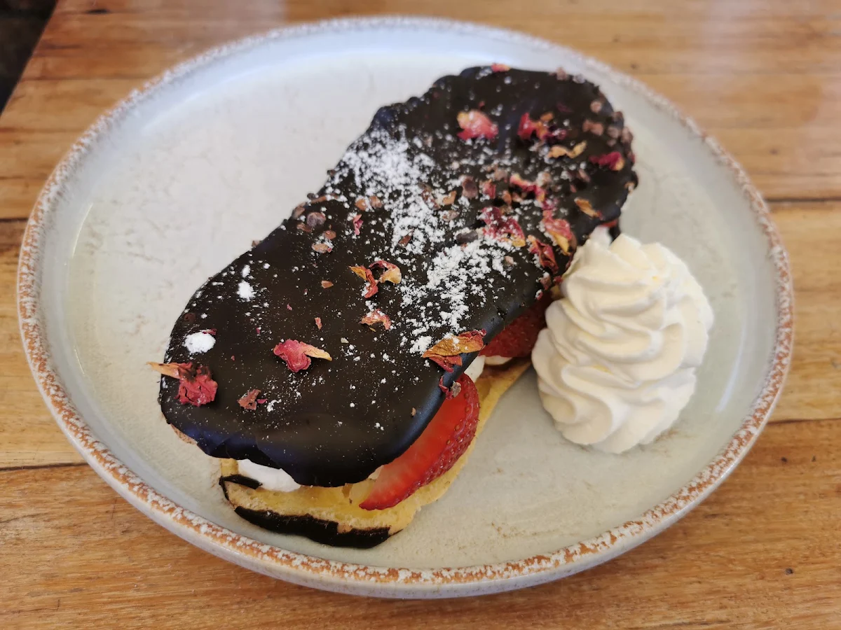 Chocolate Eclair, Bakery Patisserie Schwarz