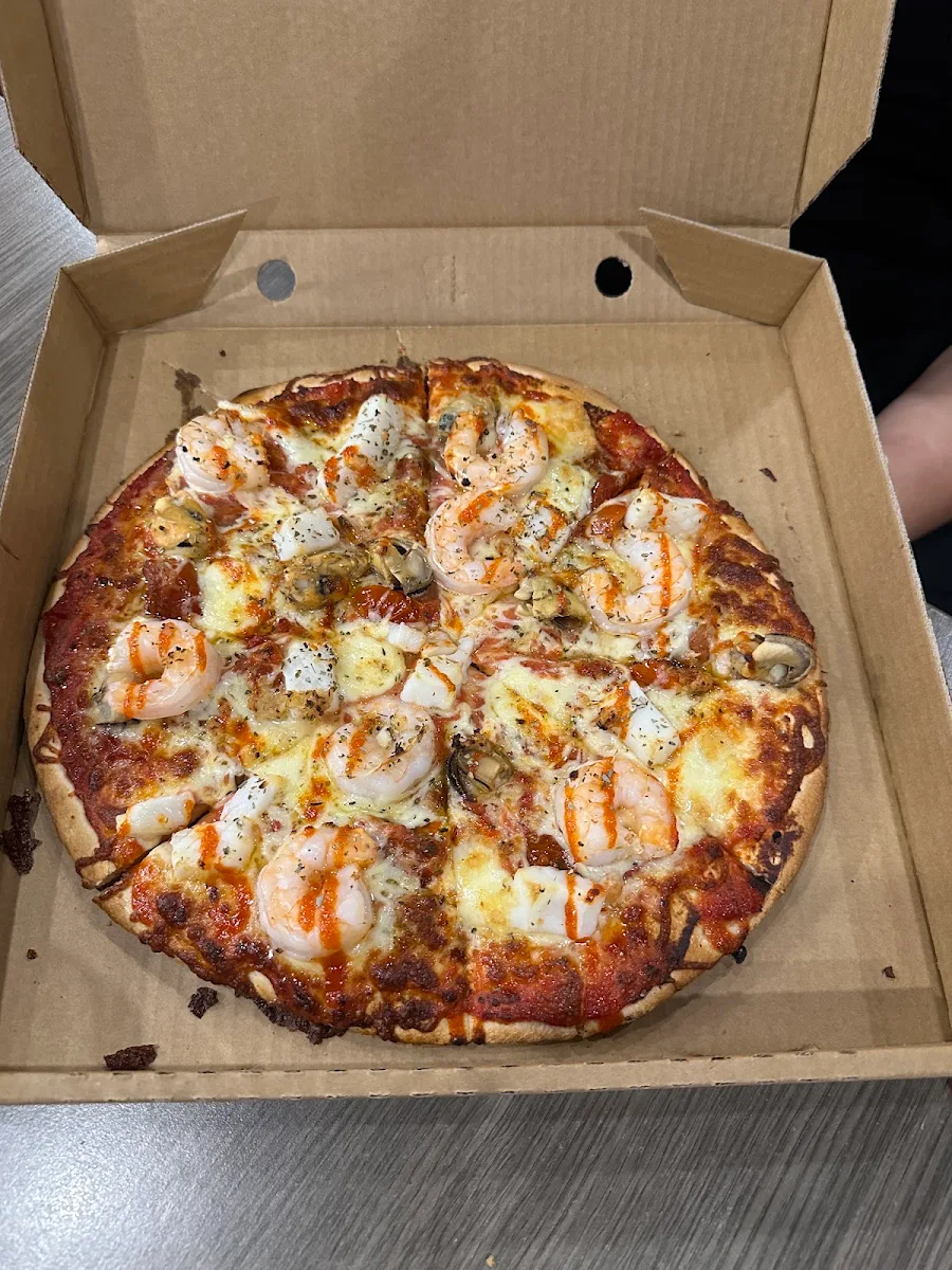 Highlights, Three Double8 Zero Pizza Bar & Grill