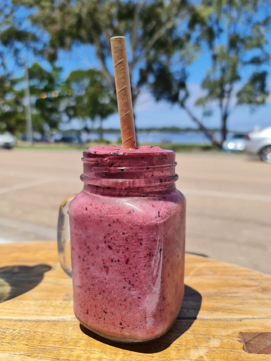 Smoothie, Three Double8 Zero Pizza Bar & Grill