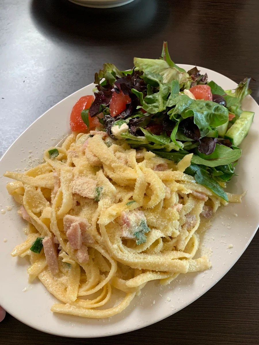 Highlights, Mia's Kitchen