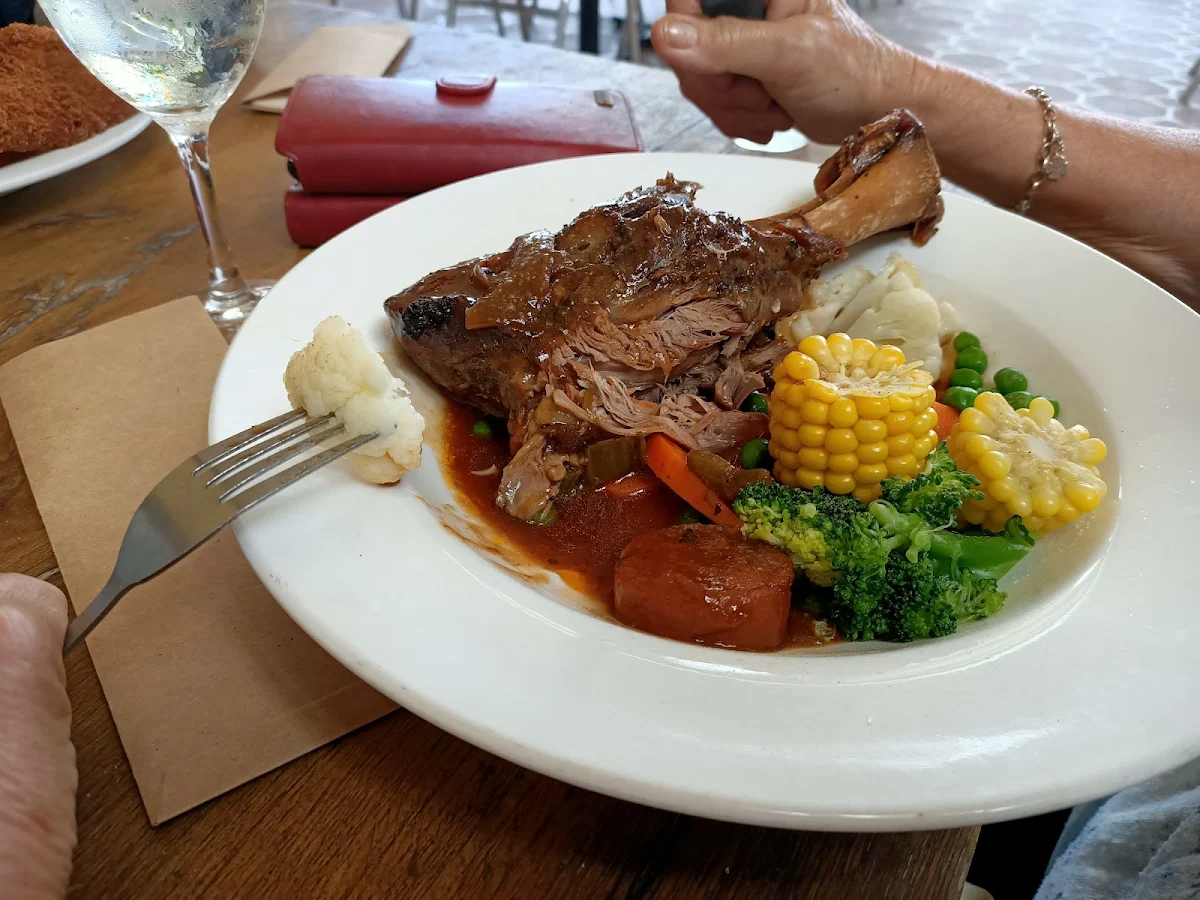 Lamb Shank, Tandara Hotel