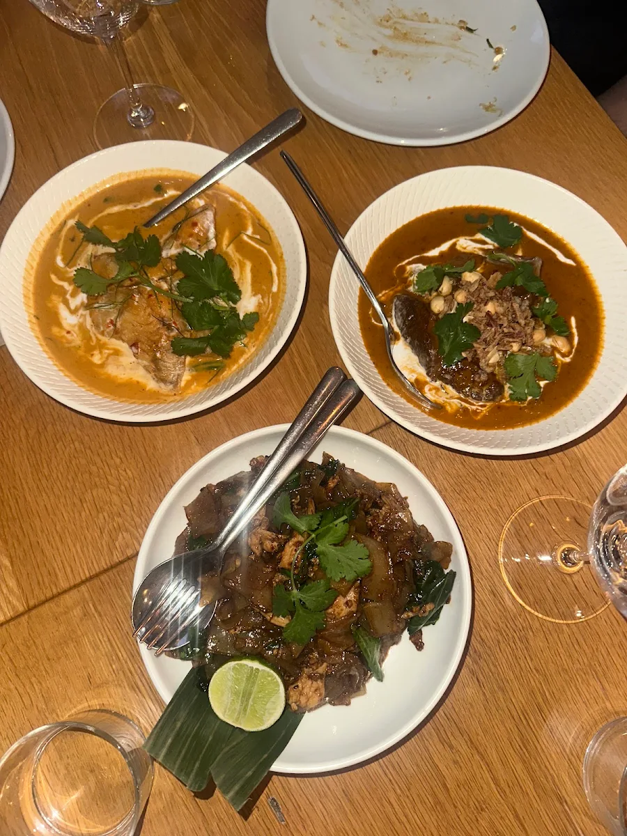 Highlights, Mons Thai Camp Hill