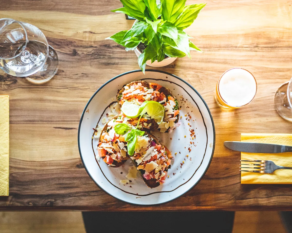 Highlights, The Black Bee Craft Beer & Wine Bar