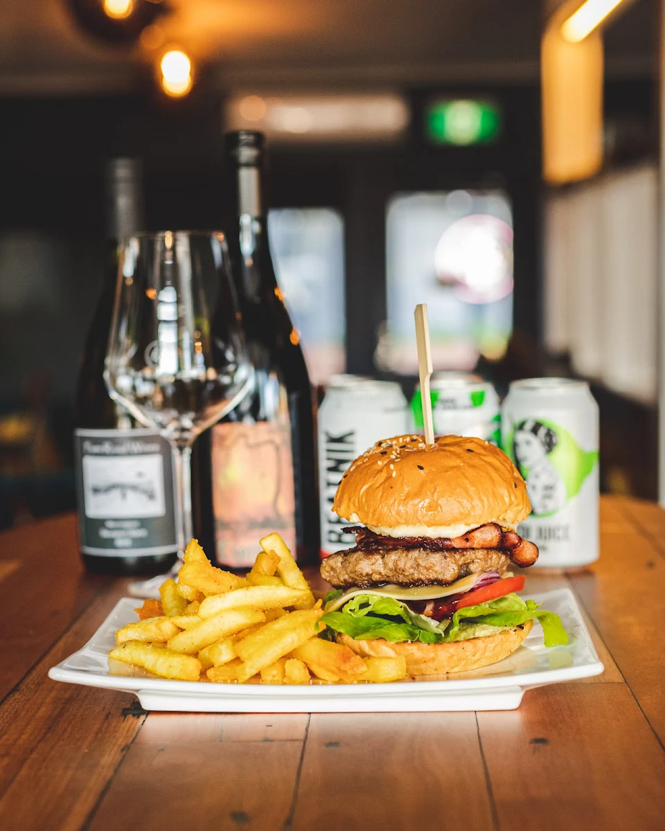 Highlights, The Black Bee Craft Beer & Wine Bar