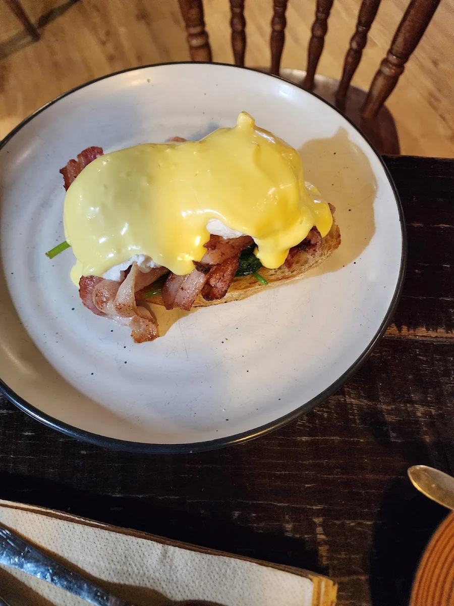 Eggs Benedict