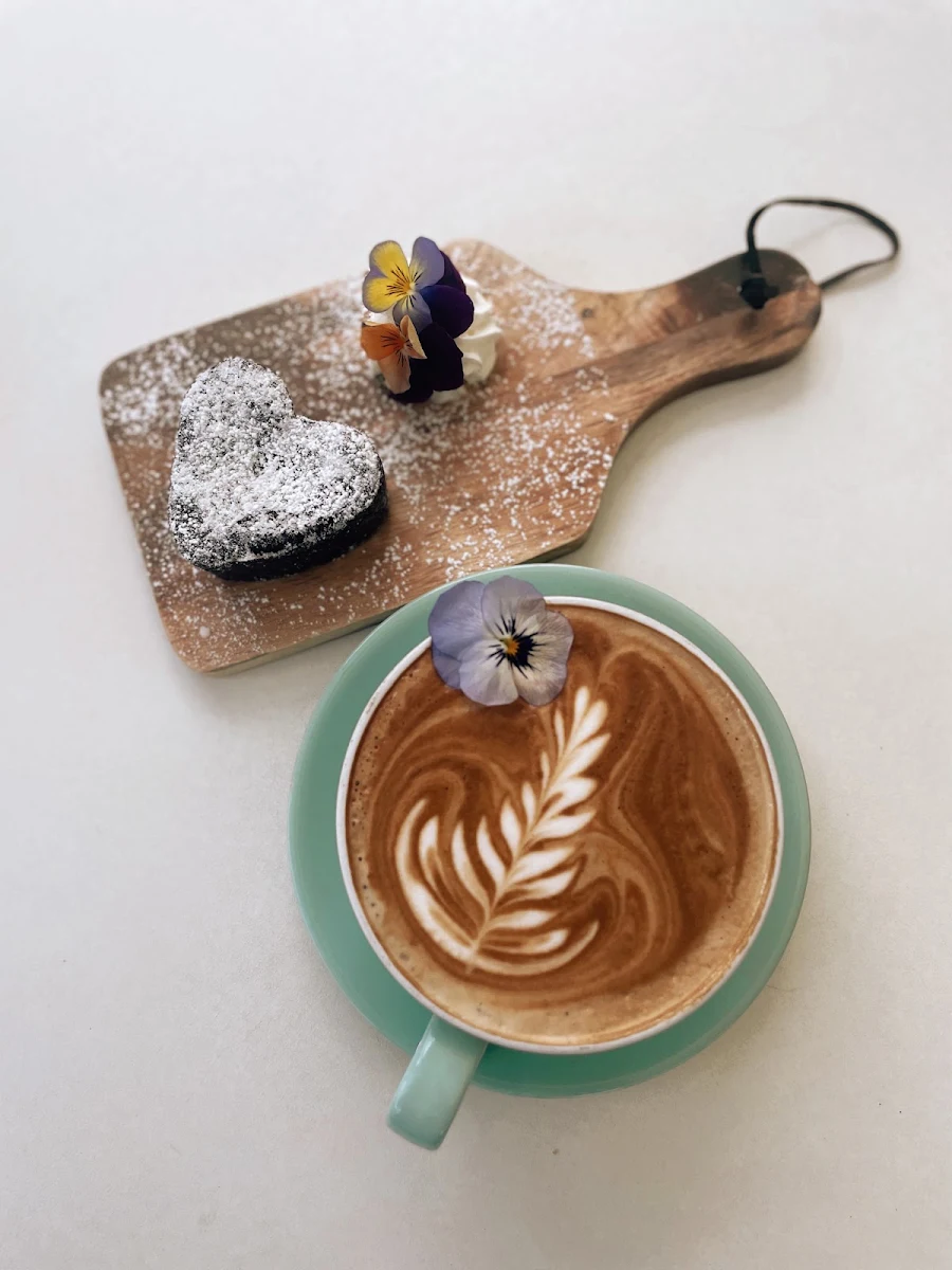 Highlights, Milk & Froth Aspley