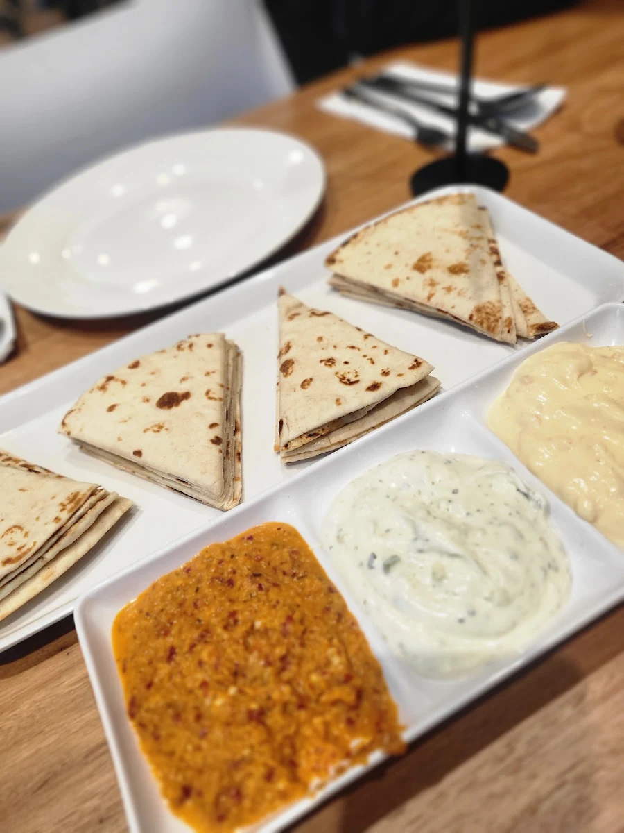 Highlights, Sahara Restaurant