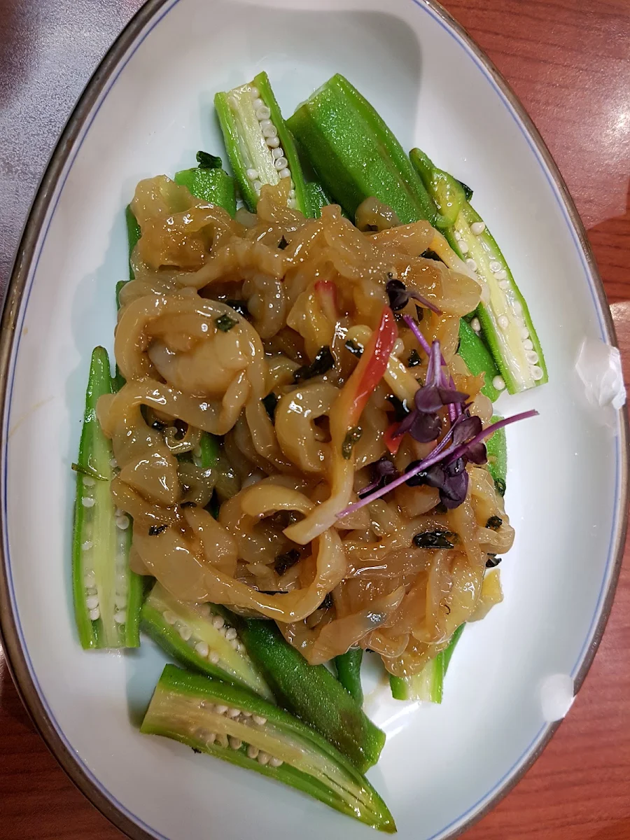 Jellyfish & Siced Chicken in Ginger Sauce