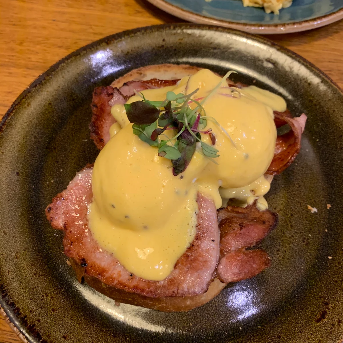 Eggs Benedict & Bacon