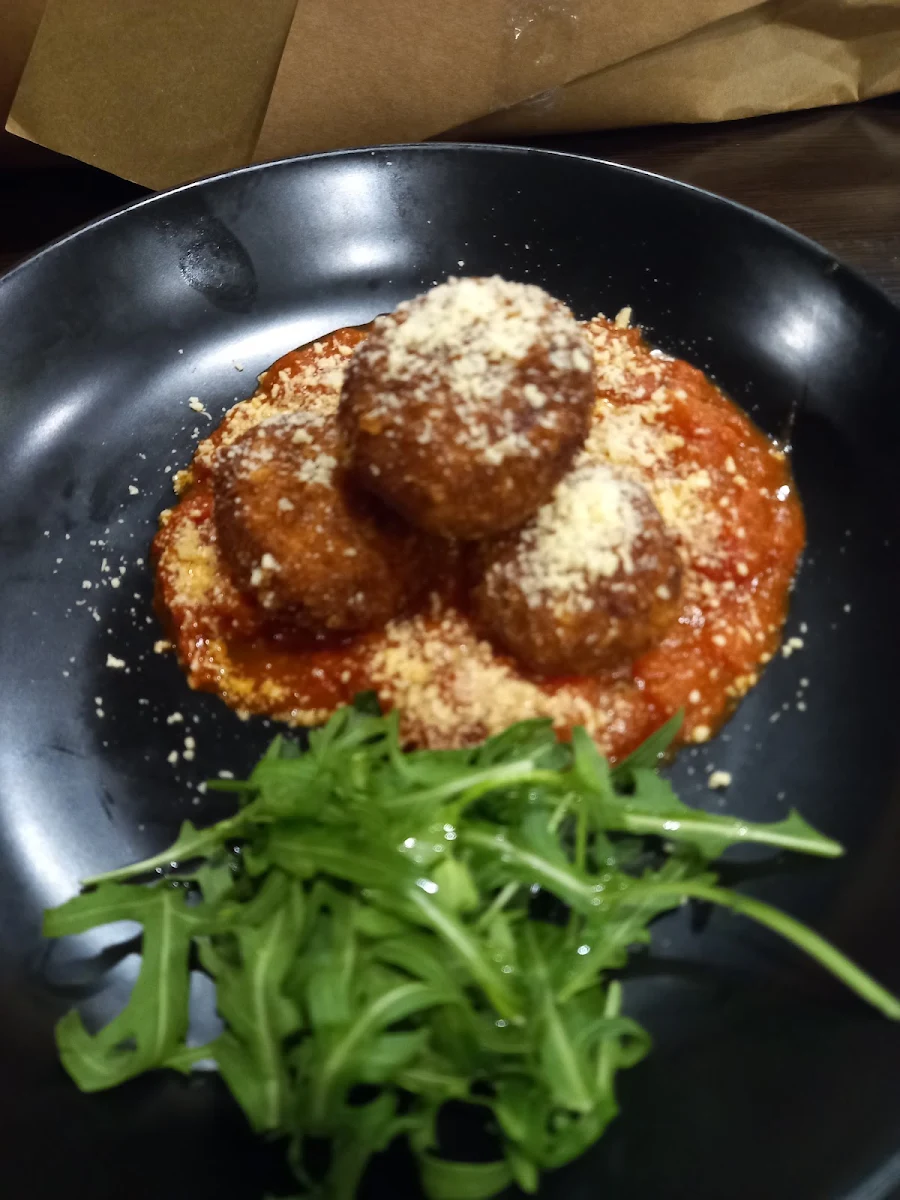 Highlights, Giuseppe's Restaurant & Bar
