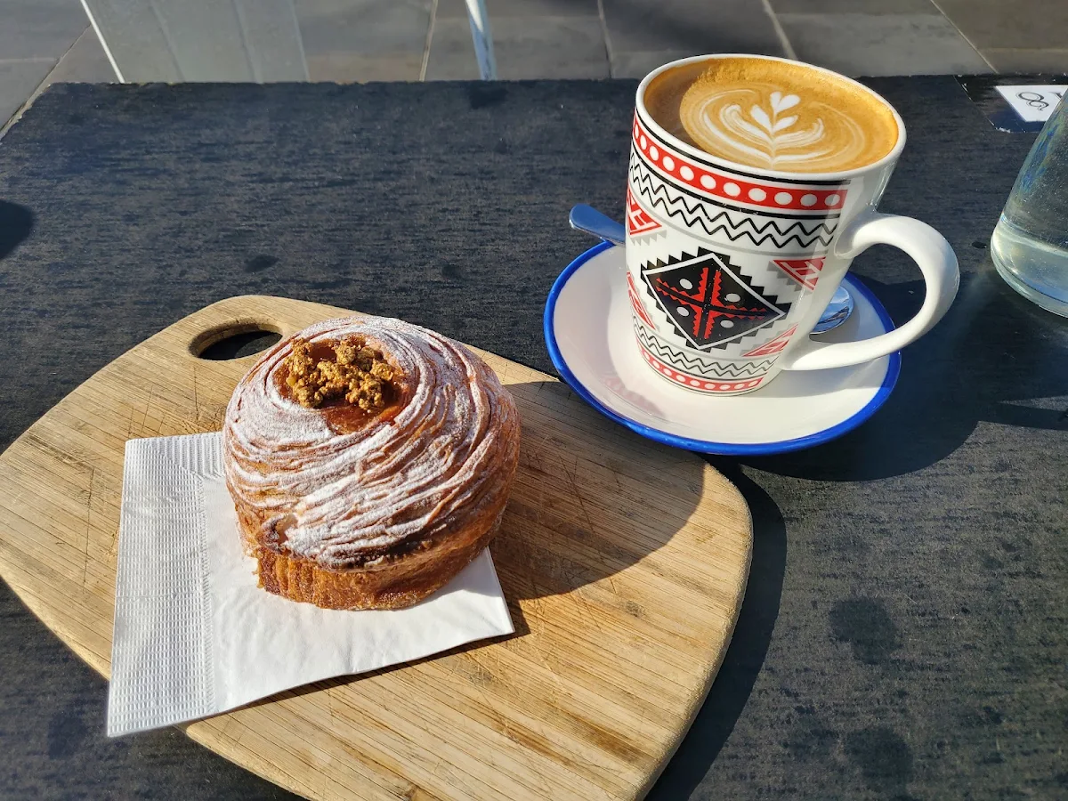 Coffee and Scroll, Elfie Windsor