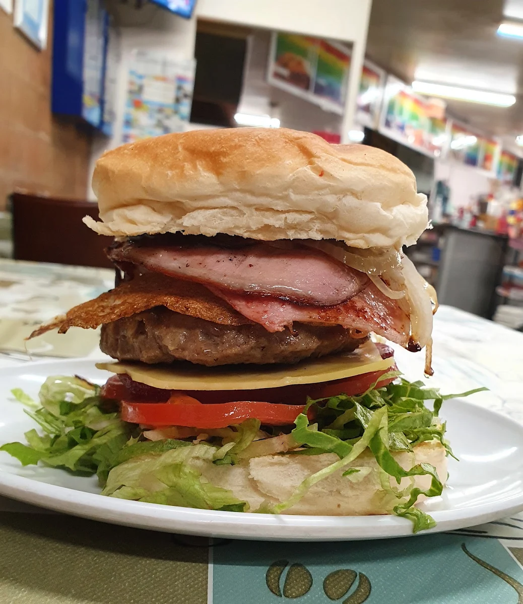 Highlights, Country Diner (Starburst Diner)