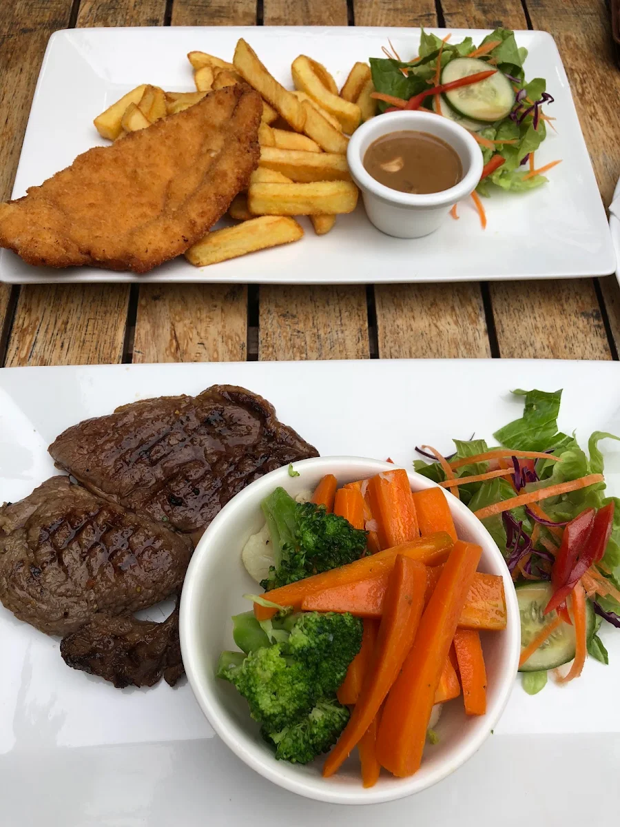 Highlights, Chester Hill Hotel
