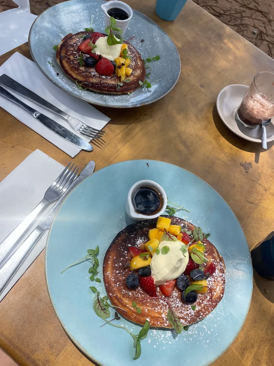 Highlights, Lovat Cafe Avalon Beach Front
