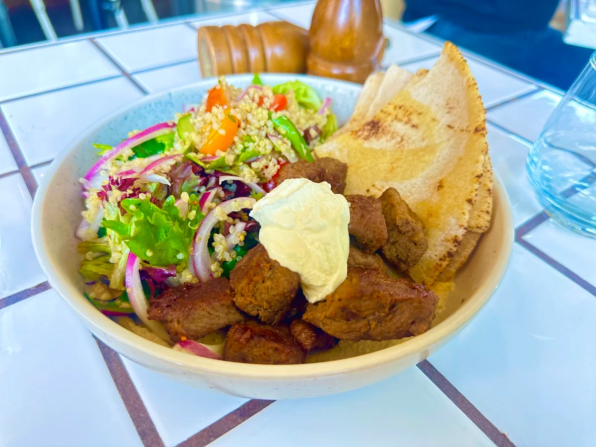Highlights, Lovat Cafe Avalon Beach Front