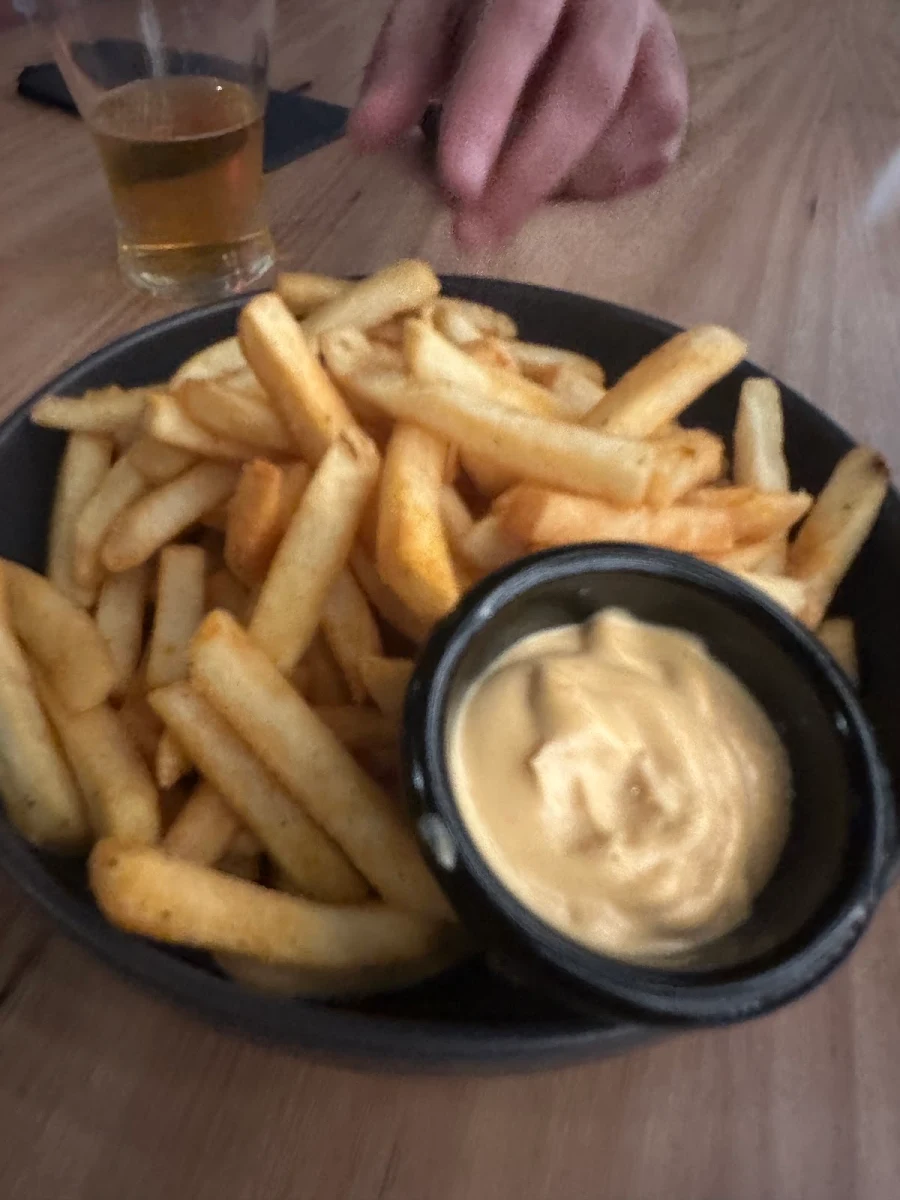 Chips, CQ Bar