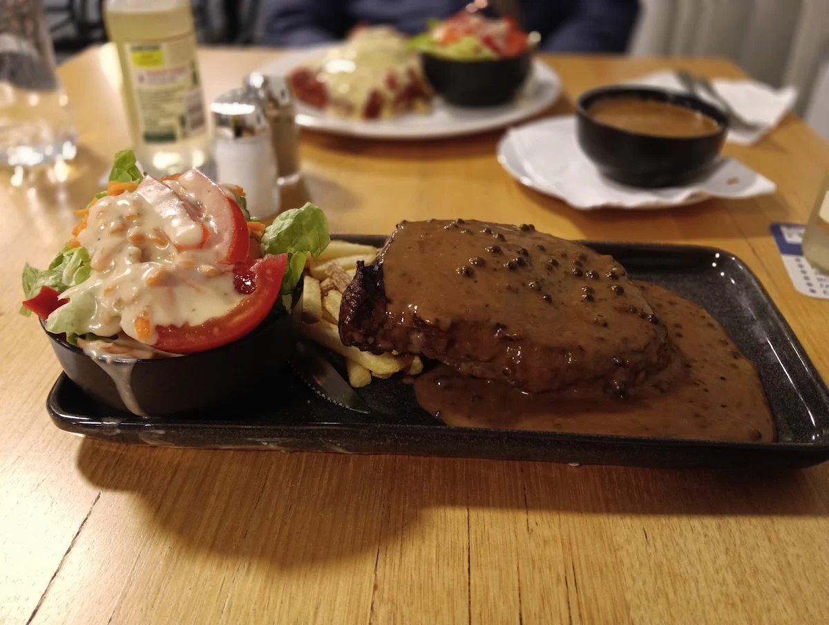 Highlights, The Duck-Inn Bar & Bistro