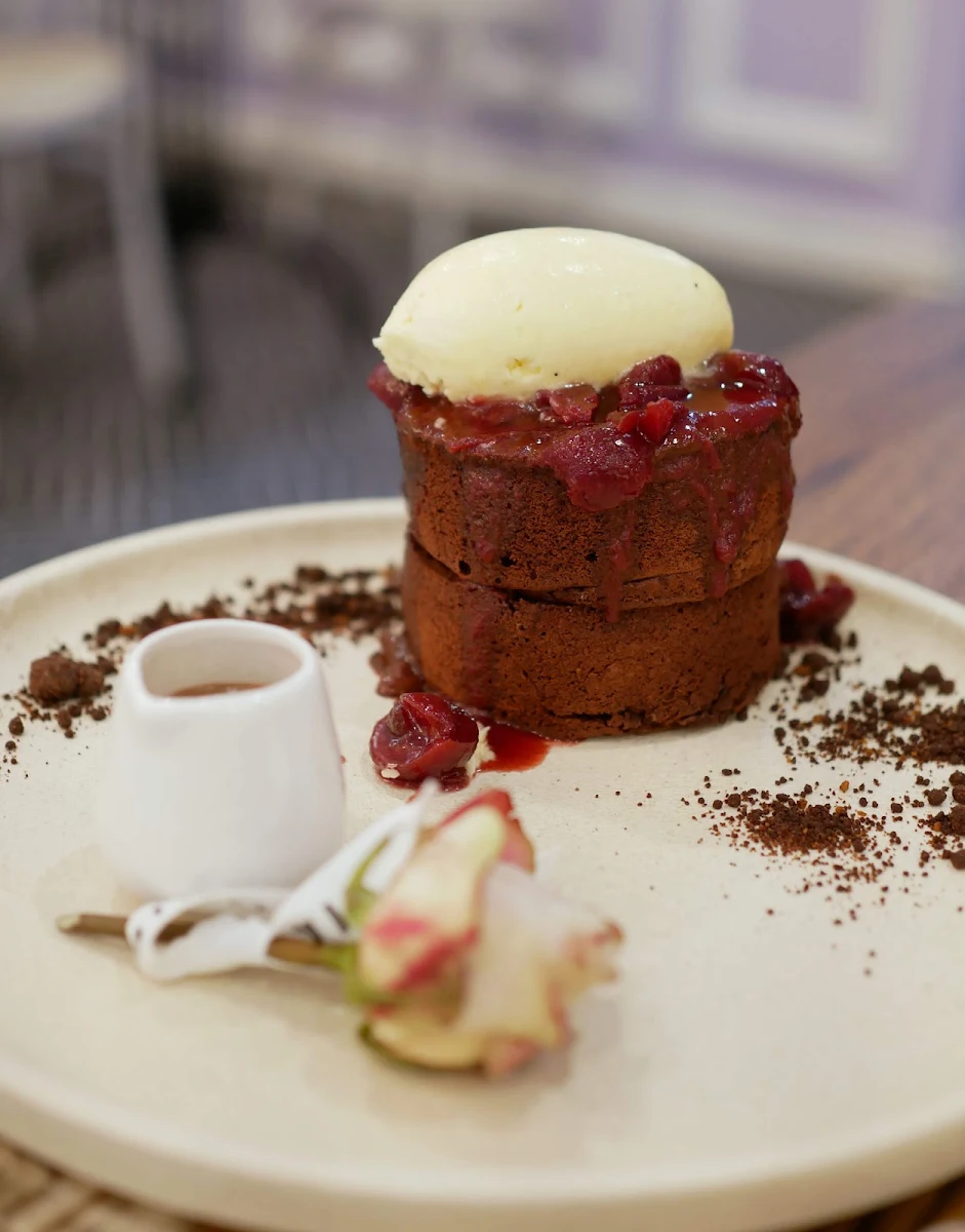 Black Forest Souffle Hotcakes, FLOVIE CAFE