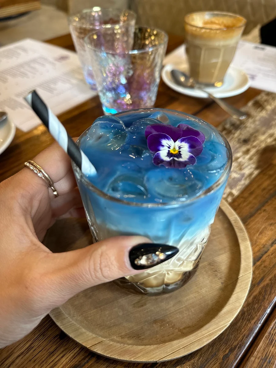 Butterfly Pea Latte, FLOVIE CAFE