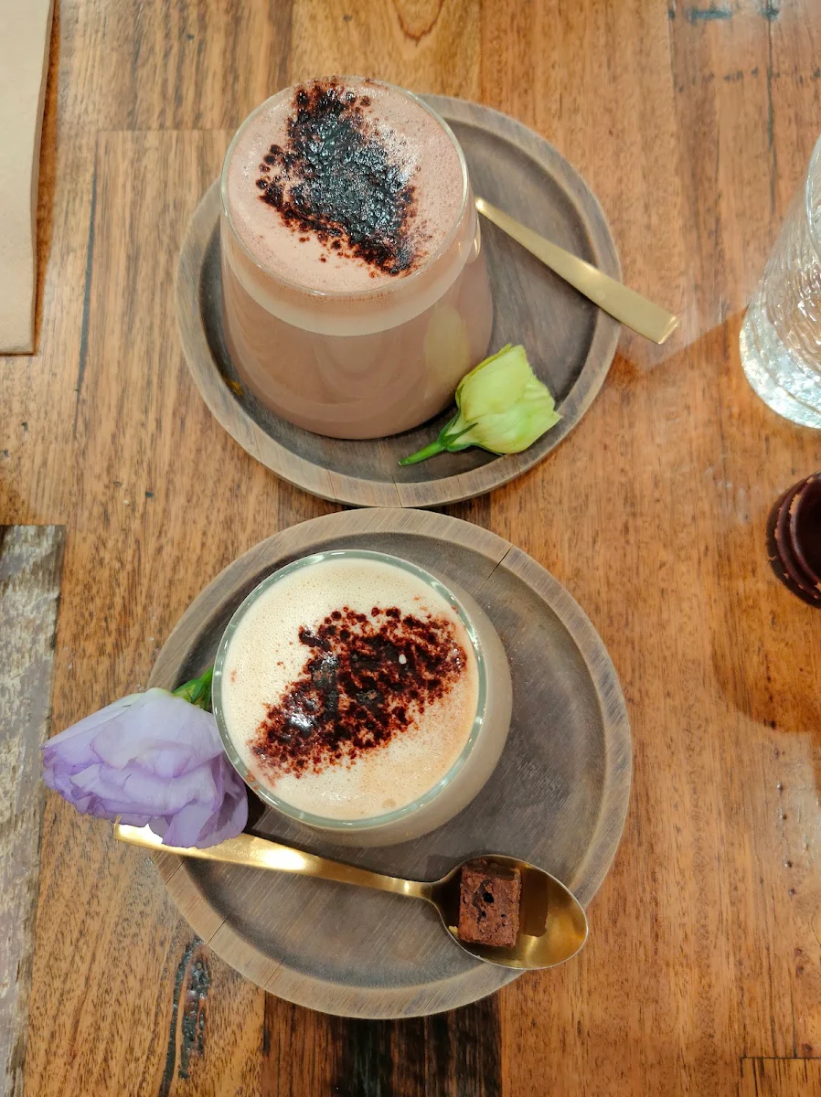 Hot Chocolate, FLOVIE CAFE