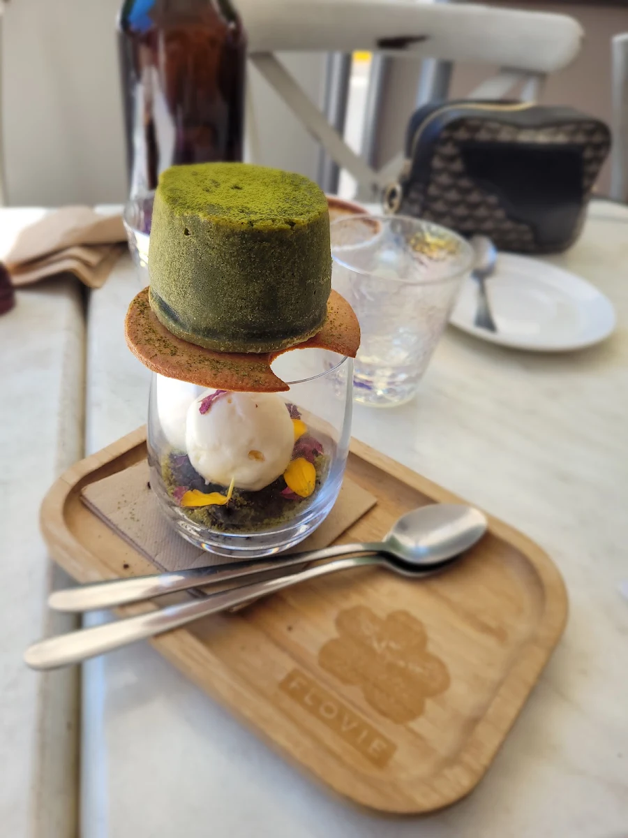 Magic Matcha Falls, FLOVIE CAFE