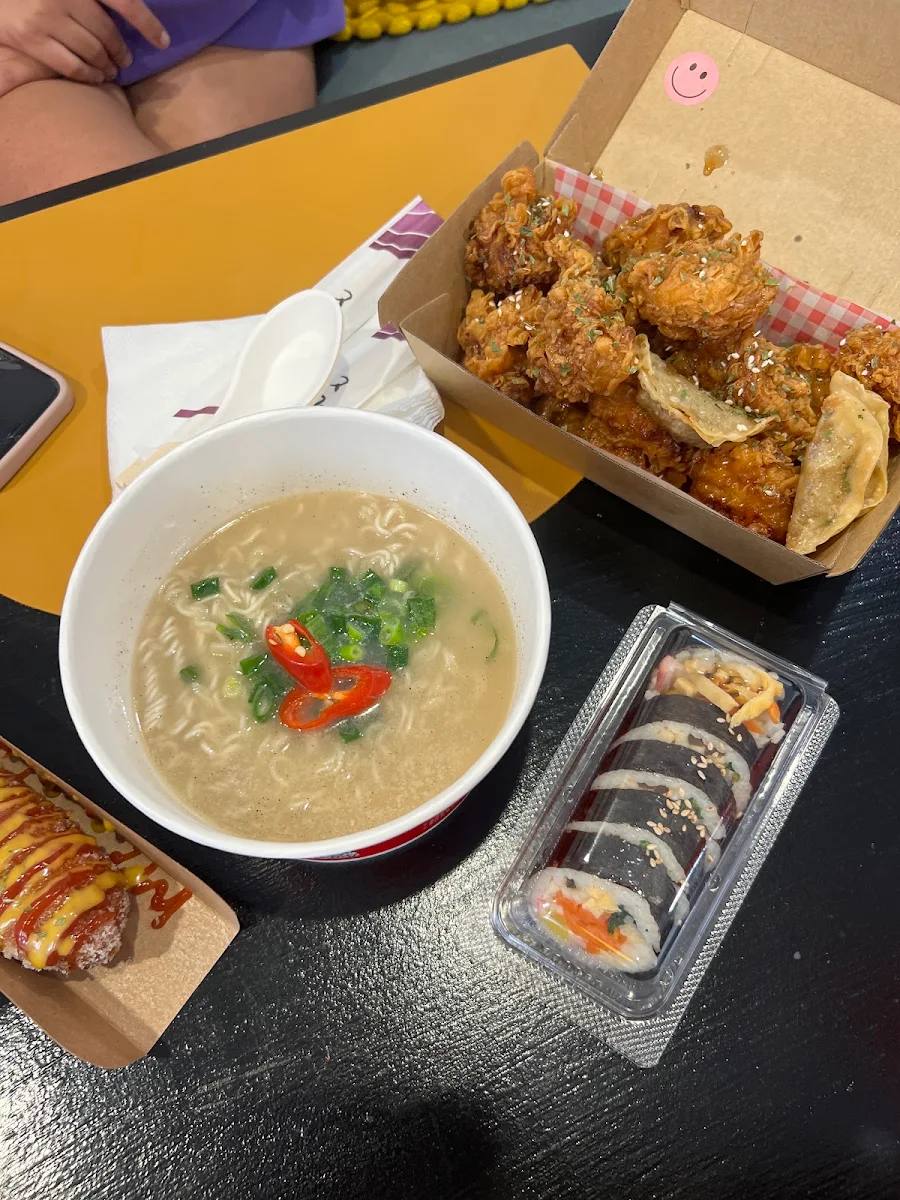 Kimbap Ramen Garlic Soy Chicken