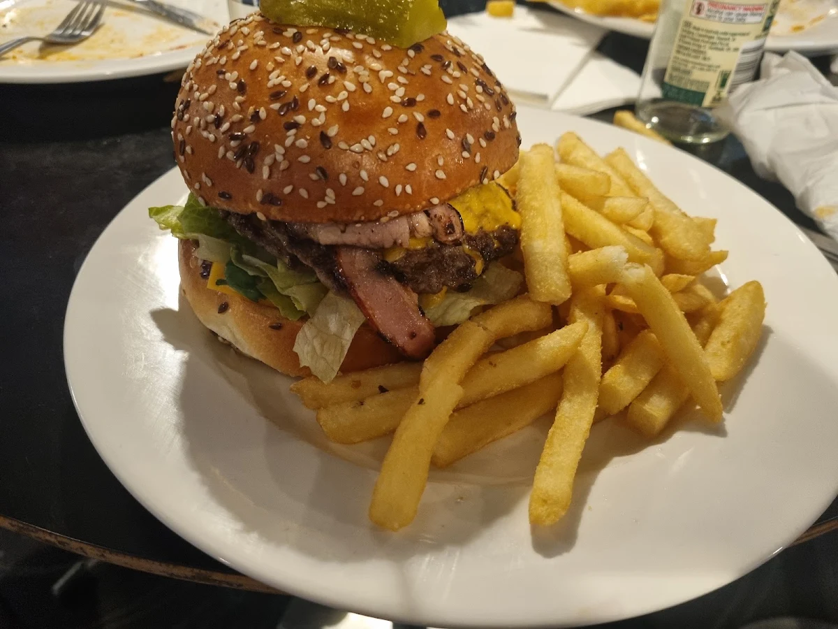 Burger with Chips, Skyways Hotel